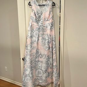 Gorgeous NWT Kay Unger Gown / Floor Length Dress